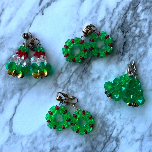 Christmas Clip On Earrings - Picture 1 of 3